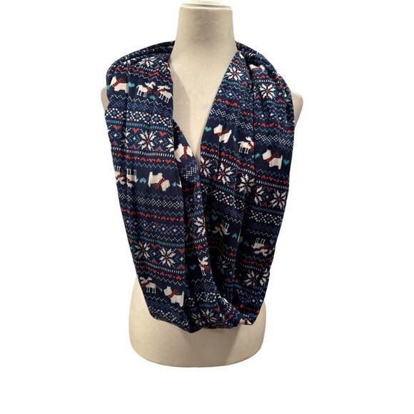 Infinity Holiday Scarf - Picture 1 of 3